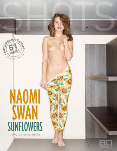 HA – 2013-12-25 – Naomi – Swan Sunflowers (51) 10000px