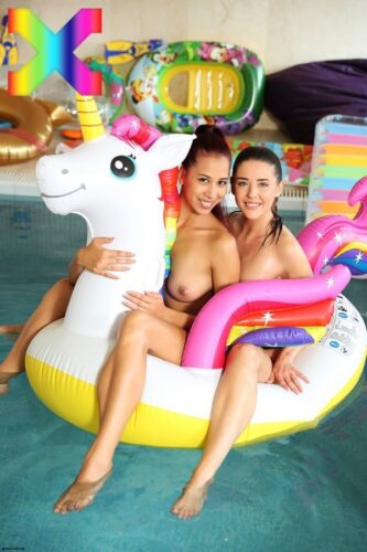 X-Art – 2020-09-23 – Paula Shy & Sybil – Unicorn pool HOT SEX (60) 2667×4000